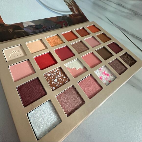 CANUSA 24 Shades Eyeshadow Palette - Picture 2 of 4